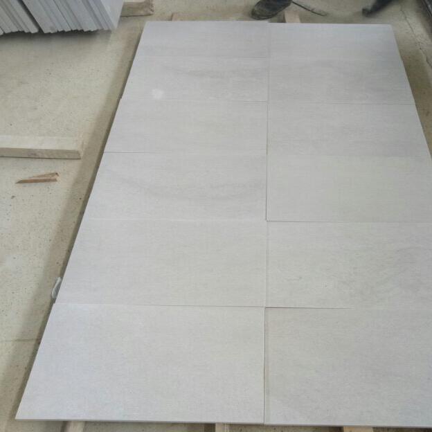 beige travertine tile_1.jpg