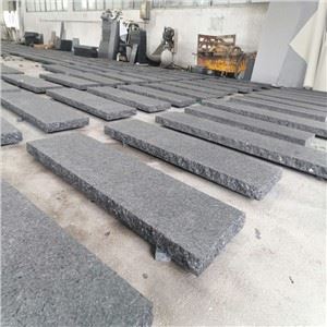 Kerbstone din granit negru din Angola