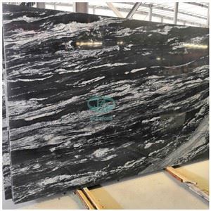 Granit negru cu vene albe