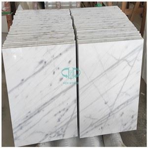 Podea de marmură de Carrara
