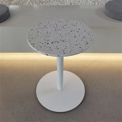 Masa rotunda cu picioare lungi din terrazzo